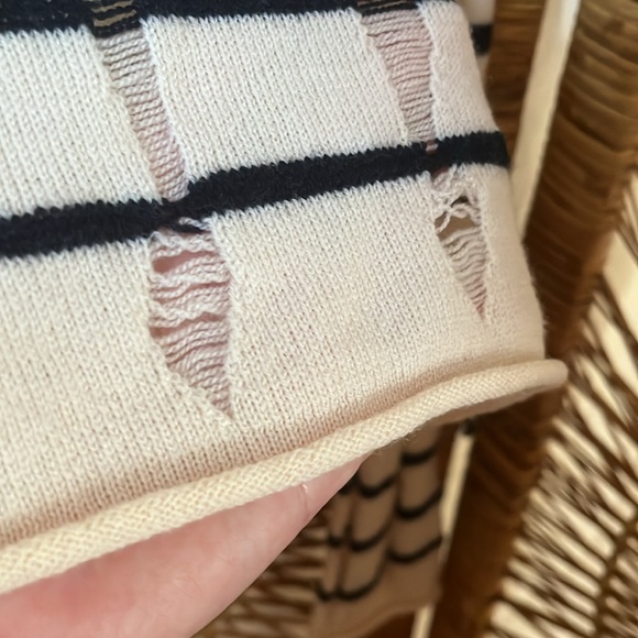 T Alexander Wang Destroyed Stripe Top 100% Merino Wool - Size Medium - Picture 8 of 8